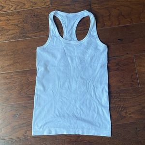 White lululemon tank